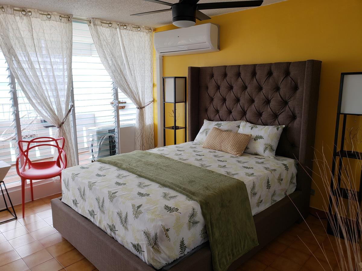 Gorgeous Beach Front Studio With Electricity Water Ac Лукильо Екстериор снимка